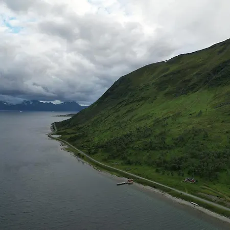 Arnoya Basecamp Skjervoy